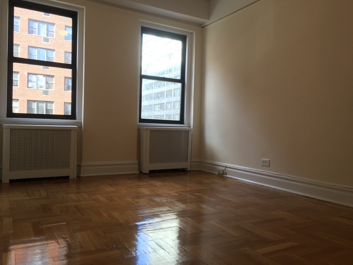 Foto principal - 1515 York Ave