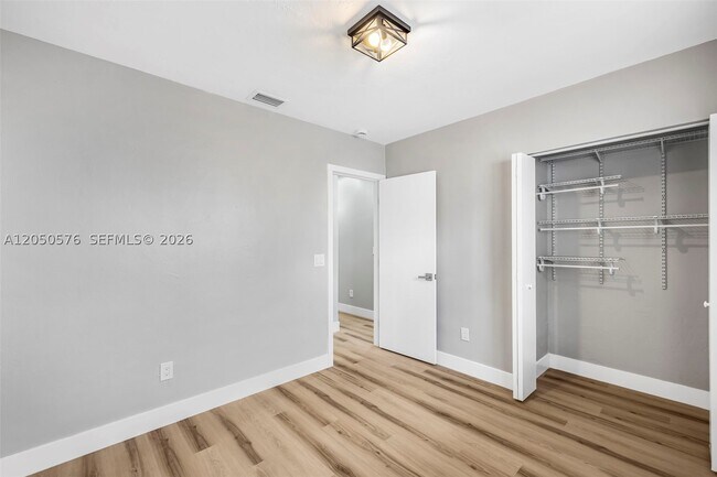 Foto del edificio - 3481 SW 87th Ct