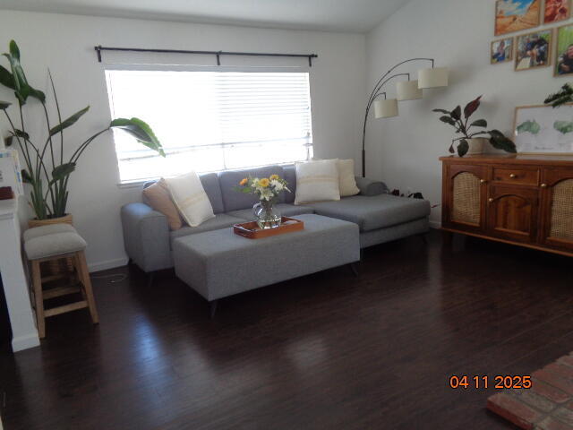 Building Photo - 3055 Paxton Ave