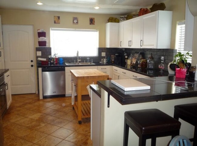 Foto del edificio - 338 N Grant St