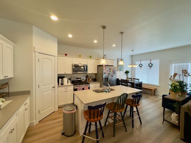Foto del edificio - 1023 N Ledger Dr