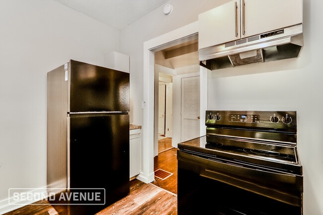 Foto del edificio - 4023 Taylor Blvd