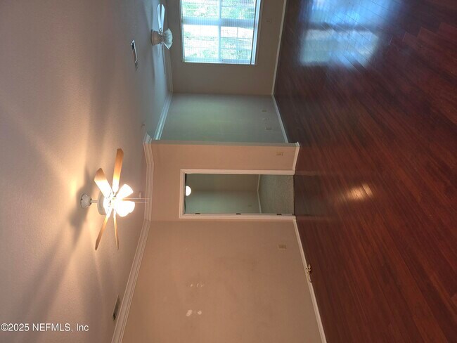 Foto del edificio - 13810 Sutton Park Dr N