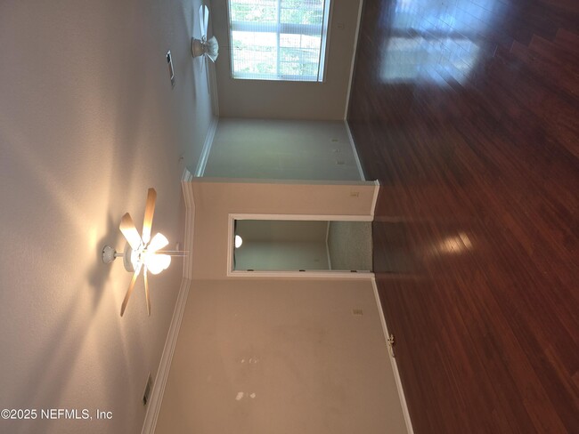 Building Photo - 13810 Sutton Park Dr N