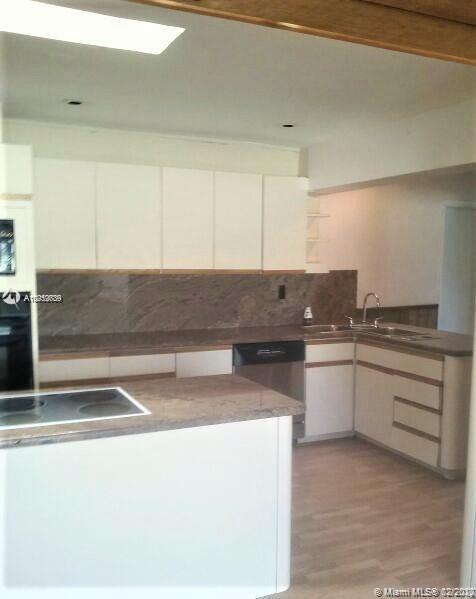 Foto del edificio - 4637 SW 24th Ave
