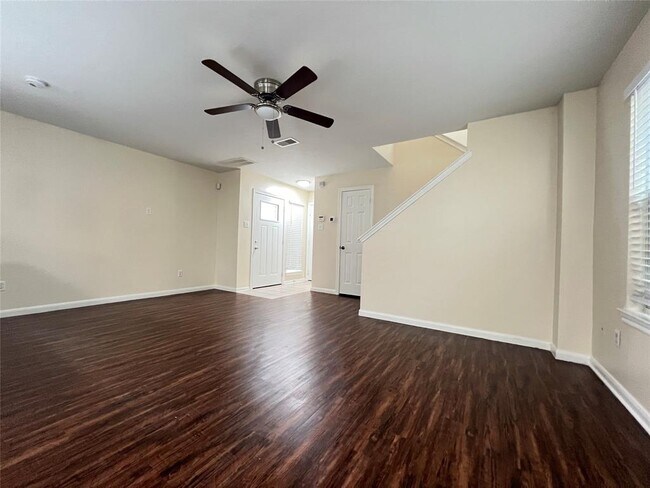 Building Photo - 1510 Robin St