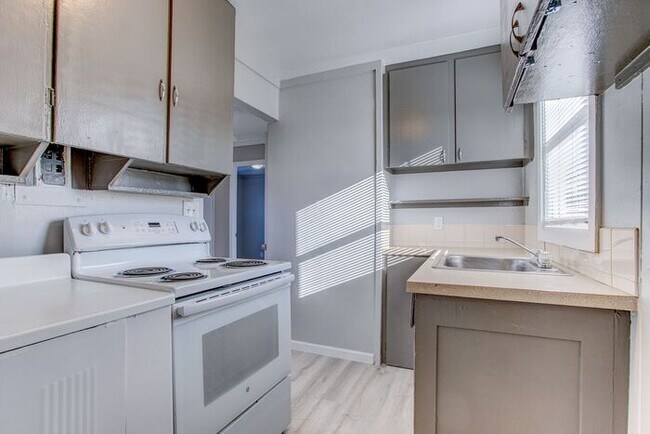 Foto del edificio - Beautiful 1 bed/ 1 bath ready for you to c...
