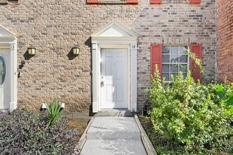 Building Photo - 2030 Plantation Dr