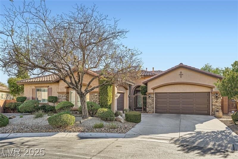 Foto principal - 9281 Ram Creek Ln
