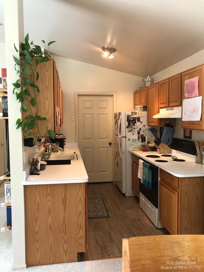 Building Photo - 3059 Forest Creek Ct