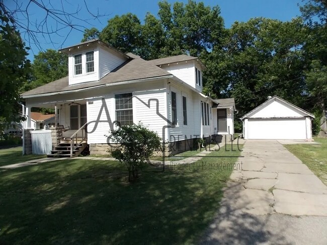 Foto del edificio - 1401 S Elm St