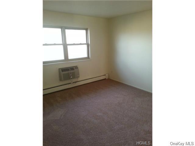 Building Photo - 796-800-800 Brookridge Dr