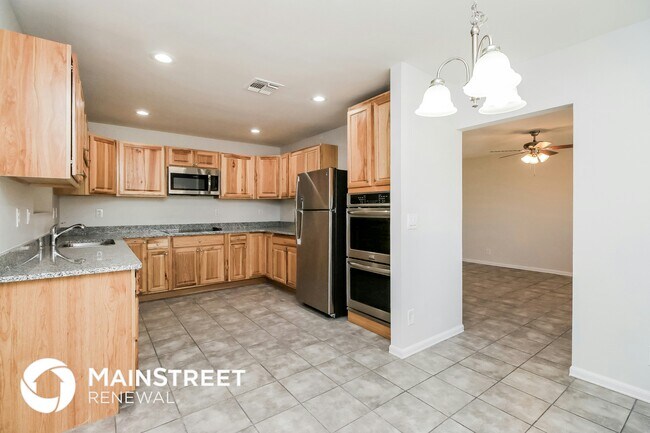 Building Photo - 1256 S Buena Vista Dr