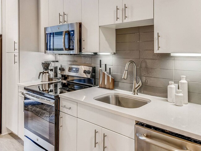 Studio Fully-Equipped Kitchen - Sentral East Austin at 1630 E. Sixth