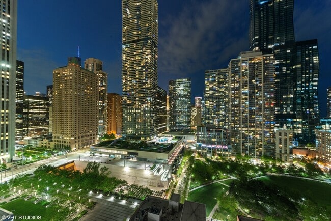 Foto del edificio - 340 E Randolph St