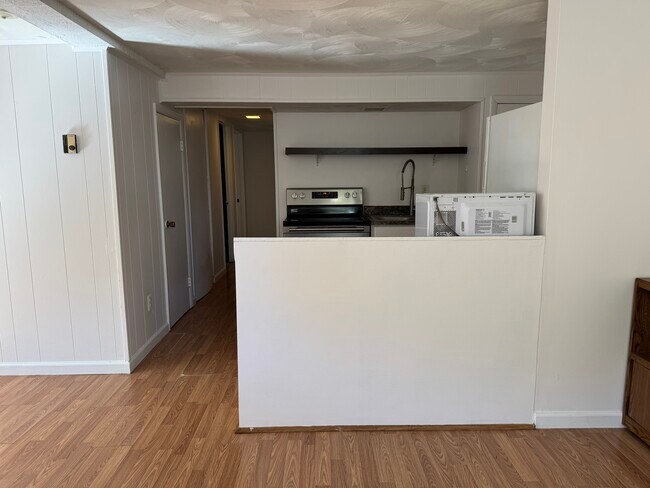 Kitchen - 1316 Hampton St