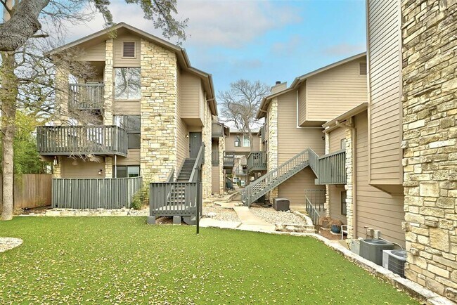 Building Photo - 3627 Menchaca Rd