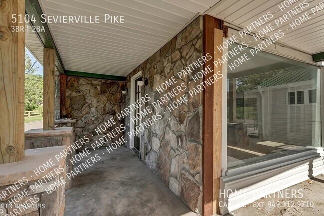Building Photo - Rent to Own Renovated Home with $11,000 Do...