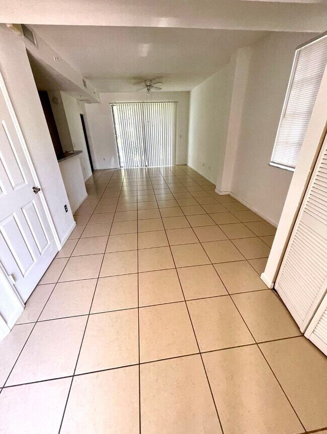 Foto del edificio - Two bedroom condo in gated Marsh Harbour community