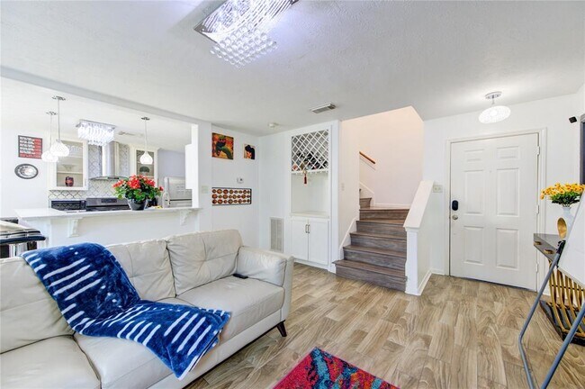 Foto del edificio - 19334 Strathmore Pl Ln