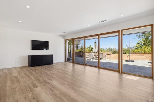 Building Photo - 16347 Mandalay Dr