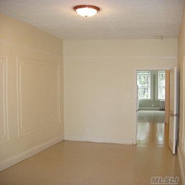 Building Photo - Walk-up Apartment