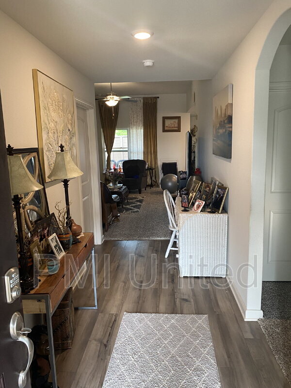 Building Photo - 2224 Pondera St