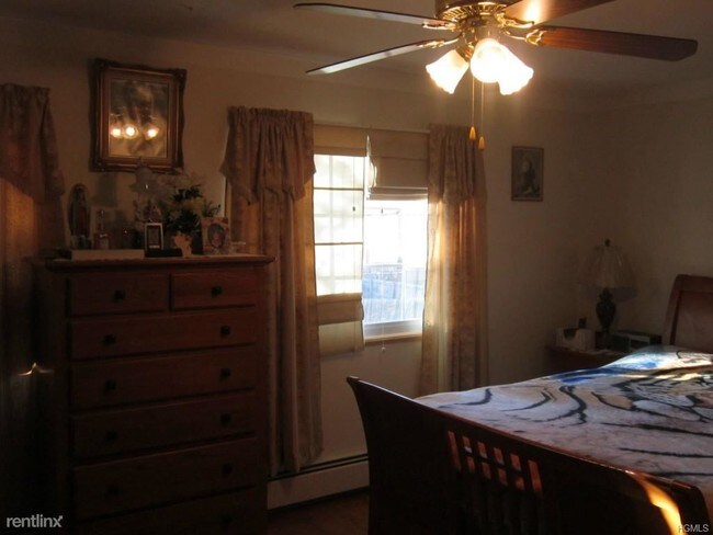 Building Photo - 8 Spruce Peak Rd