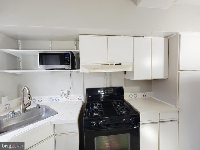 Foto del edificio - 3408 Gunston Rd