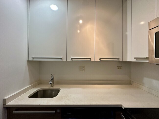 Foto del edificio - 925 W Carmen Ave