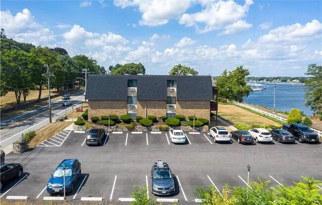 Building Photo - 4162 Post Rd