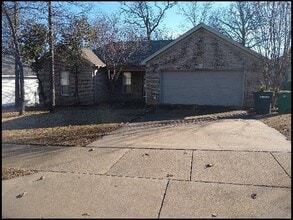 Building Photo - 11617 Ridgetop Dr
