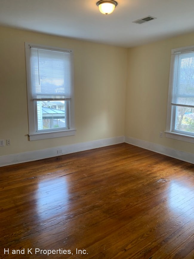 Building Photo - 3 br, 2 bath House - 104 Taylor St.