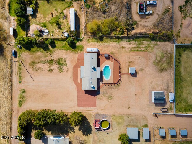 Foto del edificio - 17838 E Mews Rd