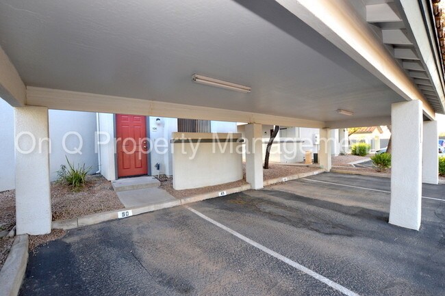 Building Photo - 1800 W Elliot Rd
