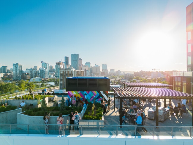 Bridge Rooftop Lounge - Bridge
