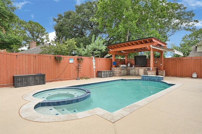 Foto del edificio - 8026 Willancy Ln