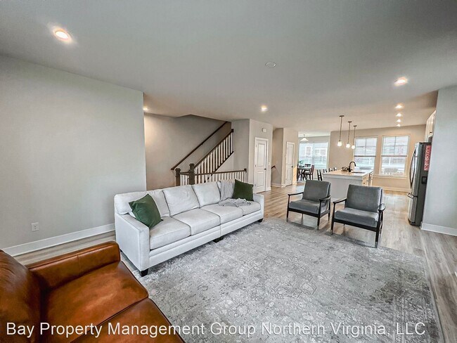 Foto del edificio - 4 br, 3.5 bath House - 17650 Falcon Height...