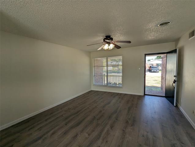 Building Photo - 512 Rorary Dr