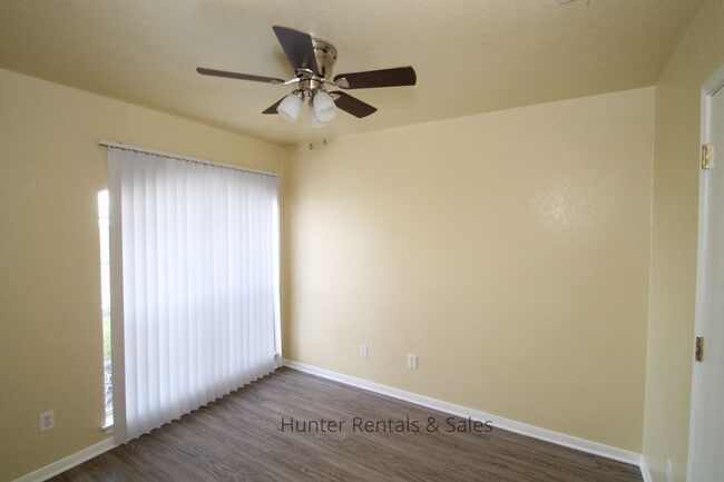Building Photo - Awesome Three-Bedroom Across From Maxdale ...