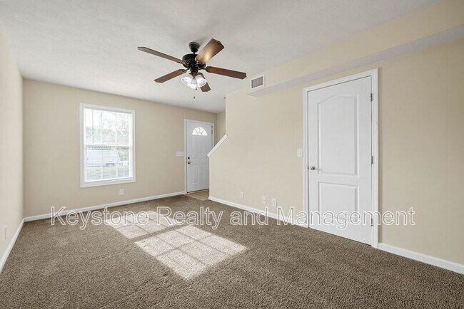 Foto del edificio - 2332-6 Raleigh Ct.