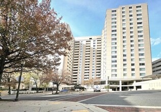 Building Photo - 4601 N Park Ave