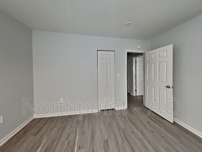 Foto del edificio - 2185 Glenwood Ave SE