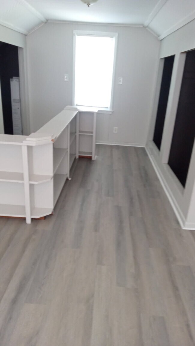 Building Photo - 20237 Hamburg St