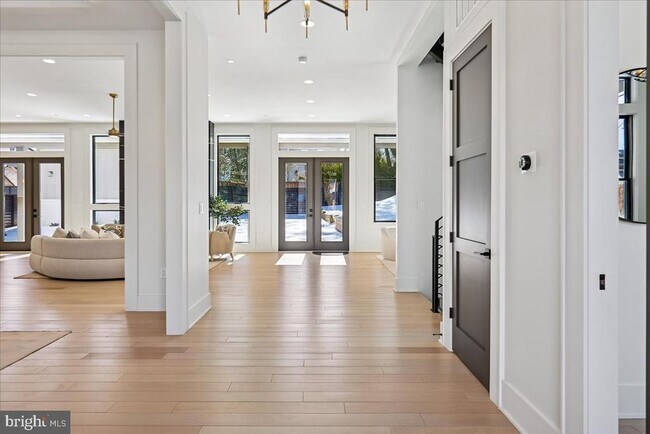 Foto del edificio - 4428 Albemarle St NW