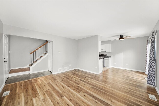 Building Photo - 1033 Glouchester Harbor