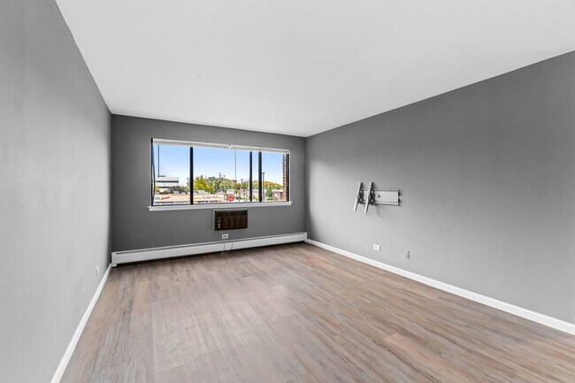 Foto del edificio - 5306 N Cumberland Ave