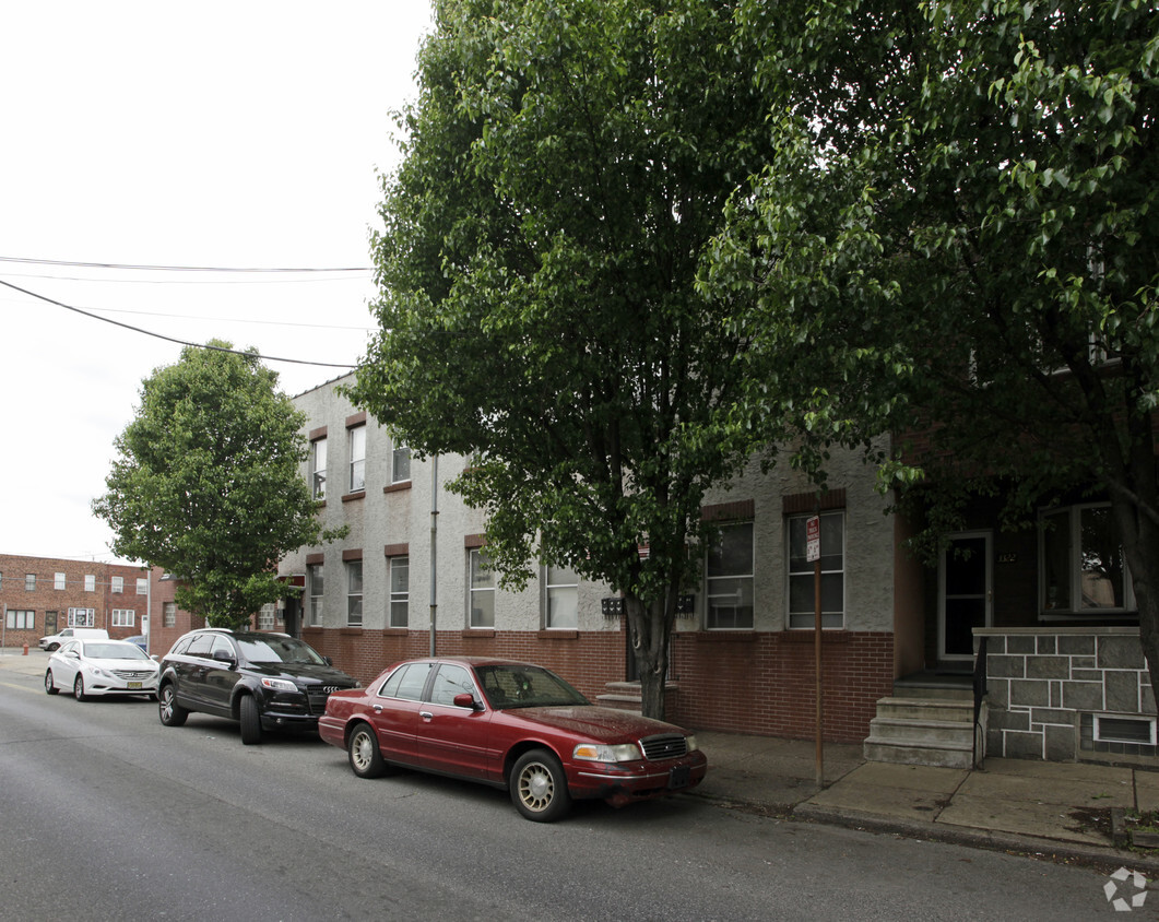 Building Photo - 3312-3316 E Thompson St