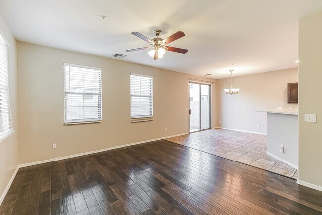 Foto del edificio - 1444 N 80th Dr