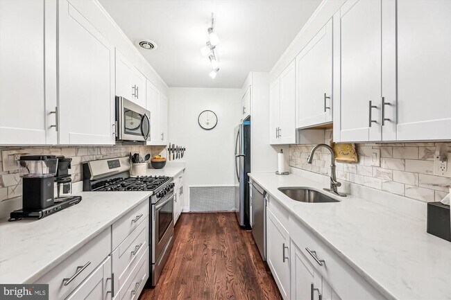 Foto del edificio - 335 N St SW